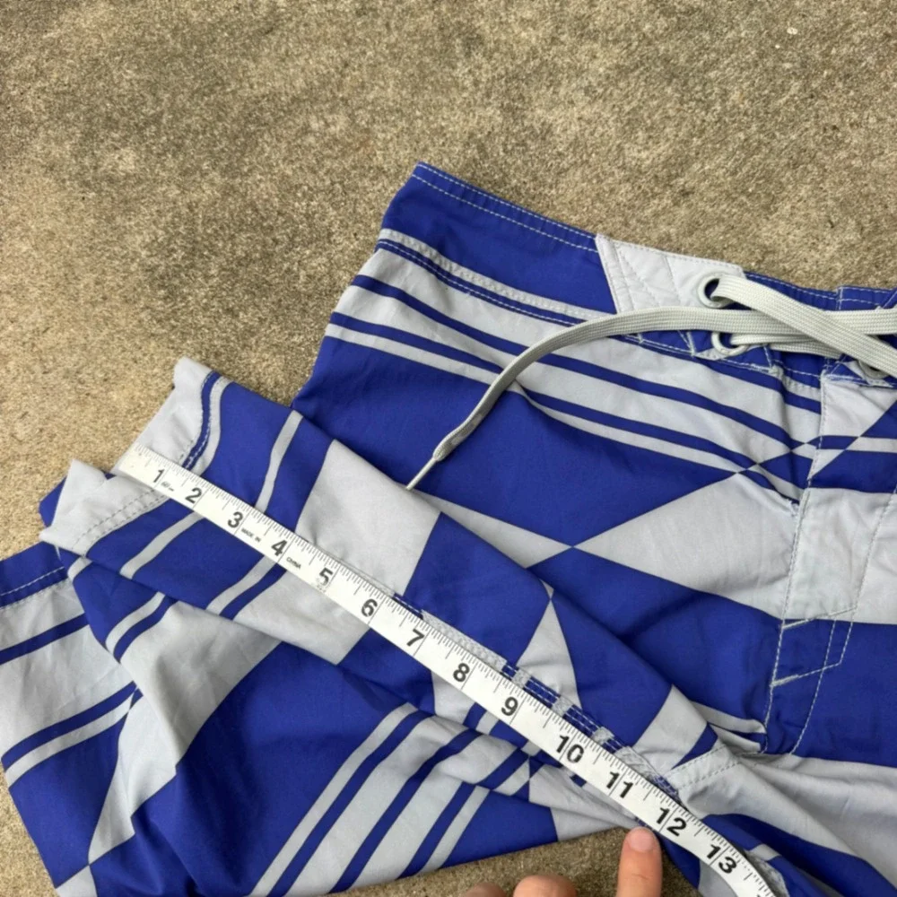 Oakley Mens Board Shorts Blue White Striped Geometric Swim Trunks Size 32